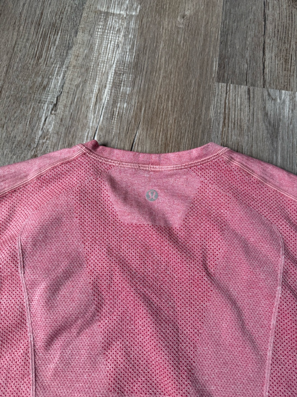 Lululemon Workout Tank Top Running Tank Breathable Vented Red Pink Size L - Picture 7 of 8